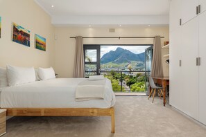 2 chambres, fer et planche à repasser, accès Internet, draps fournis