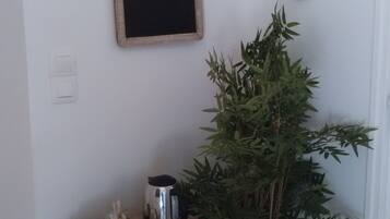 Phòng đôi, có phòng tắm riêng, quang cảnh sân vườn (Rémi) | Khu sảnh