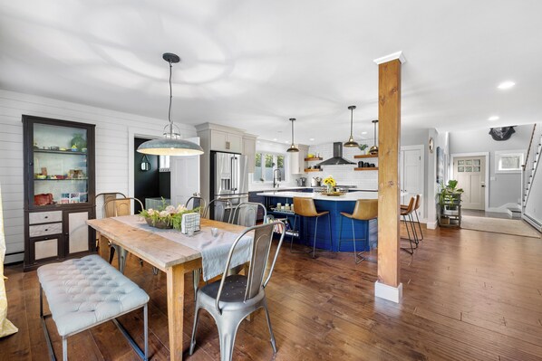 Dining - KPT | Salt Pine House + Apartment (Kennebunkport)