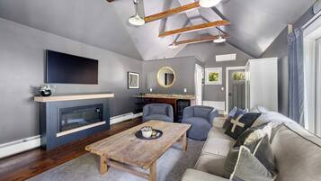 Smart TV, fireplace, offices