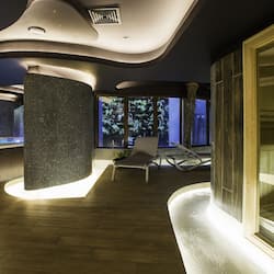 Couples treatment rooms, sauna, hot tub, steam room, Turkish bath