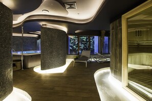 Couples treatment rooms, sauna, hot tub, steam room, Turkish bath - Hotel Termas Chillán (Pinto)