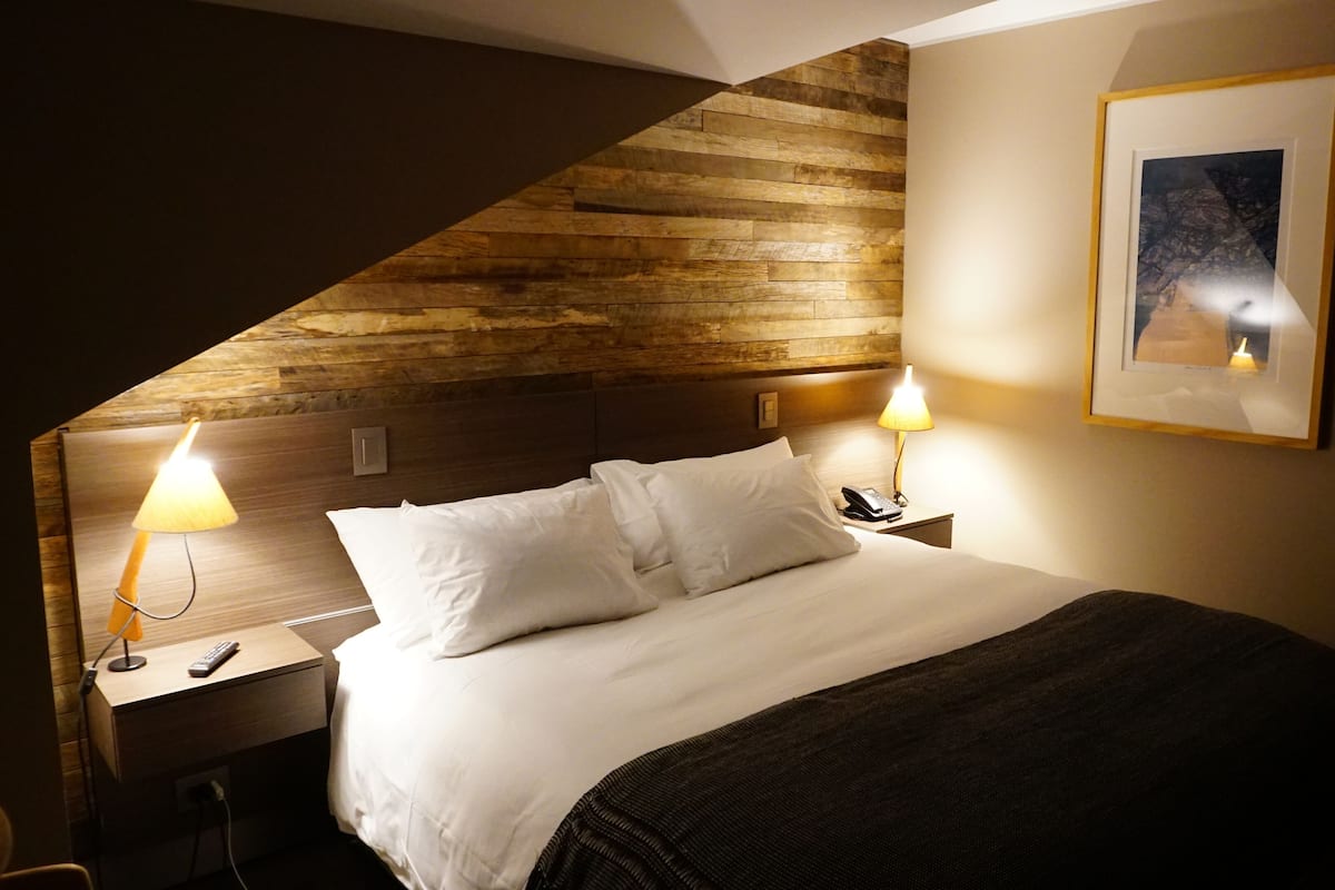 Junior Room | 1 bedroom, premium bedding, pillowtop beds, free minibar
