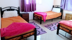 2 chambres, fer et planche à repasser, Wi-Fi gratuit, draps fournis