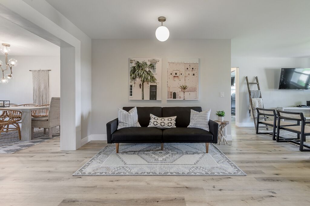 Fully Renovated Seminole Resort Style Home