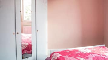 1 bedroom, iron/ironing board