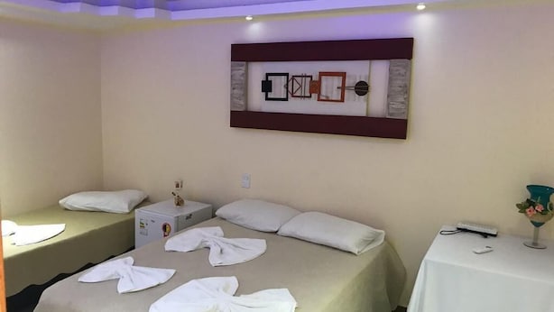 Minibar y ropa de cama