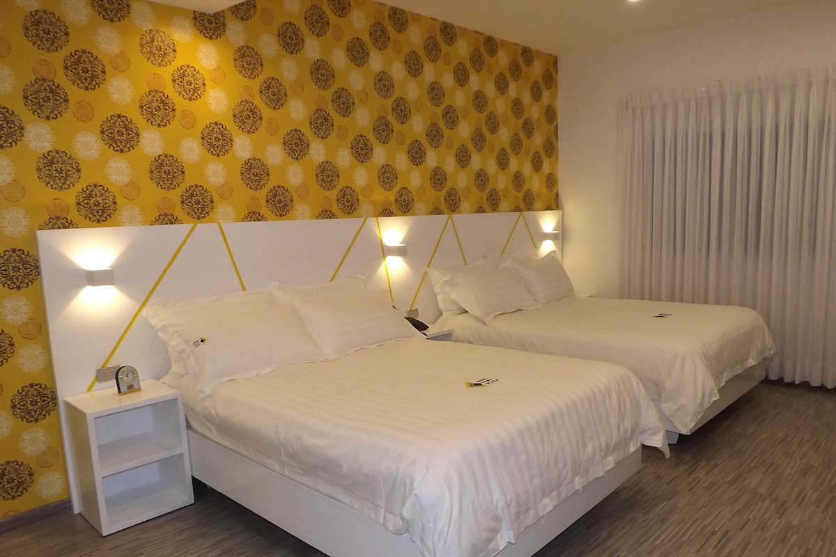 1 bedroom, minibar, desk, free WiFi