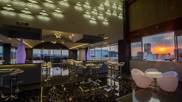 Frokost, lunsj og middag serveres