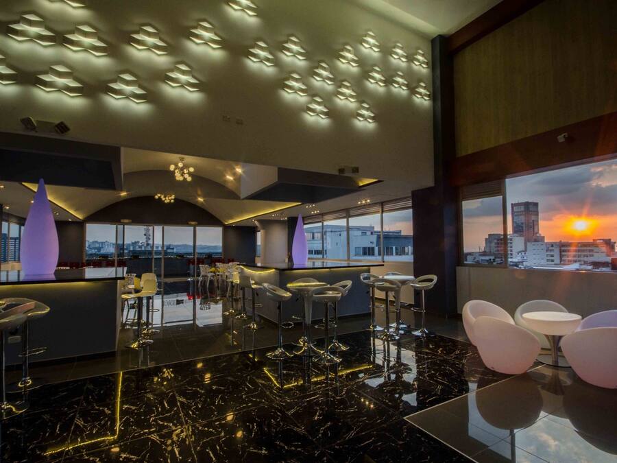 Breakfast, lunch and dinner served