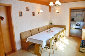 더블룸 | 암막 커튼, 무료 WiFi, 침대 시트