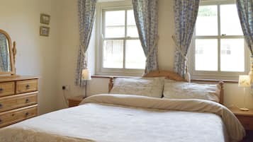 3 quartos, Wi-Fi de cortesia, roupa de cama