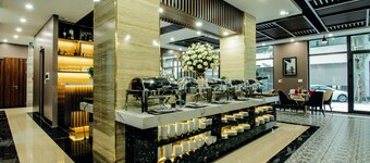 Top One Halong Hotel