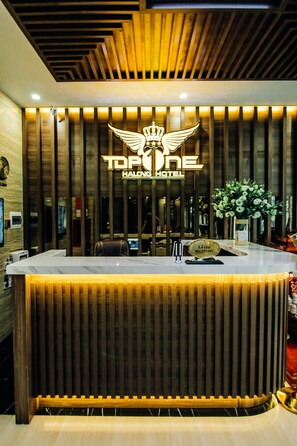 Reception - Top One Halong Hotel (Ha Long)