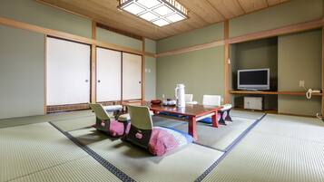 Camera familiare, non fumatori (Japanese Room) | Una cassaforte in camera, Wi-Fi gratuito, lenzuola