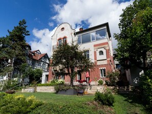 Apartment, Private Bathroom, Garden View | Exterior - Ferienwohnung Villa Elisabeth (Erfurt)