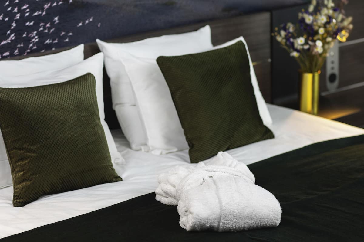 Hypo-allergenic bedding, memory-foam beds, in-room safe