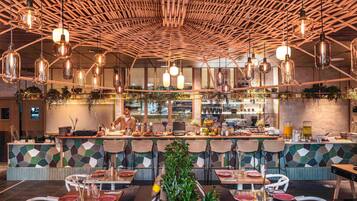 Daily buffet breakfast (EUR 20.5 per person)