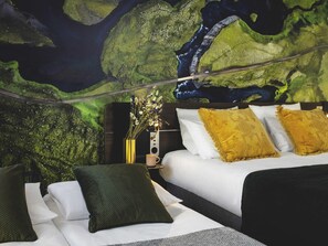 Family Room, 1 Queen Bed with Sofa bed | Hypo-allergenic bedding, memory foam beds, in-room safe, blackout drapes - Novotel Paris Porte De Versailles (Paris)