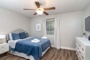 2 bedrooms, iron/ironing board, free WiFi, bed sheets - Less than 1 mile to Ole Miss and Baptist Hospital! (Oxford)