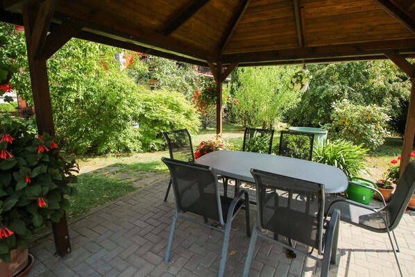BBQ/picnic area