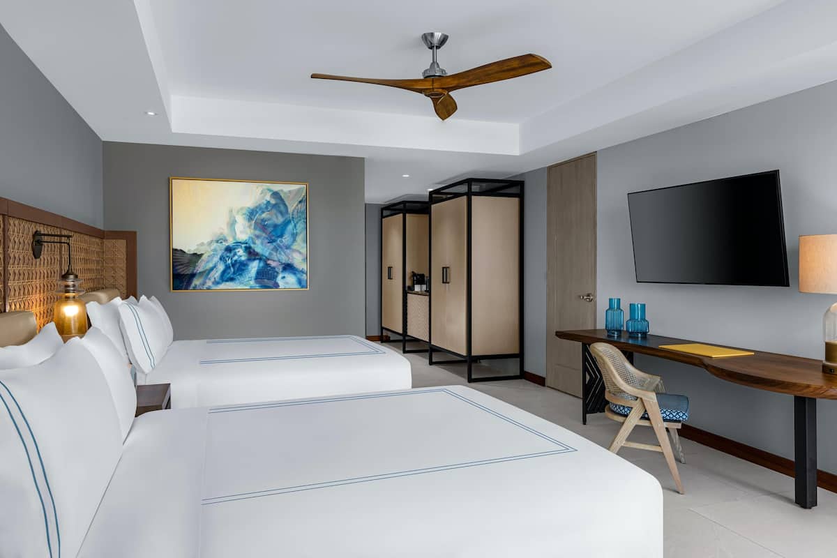 Egyptian cotton sheets, premium bedding, in-room safe