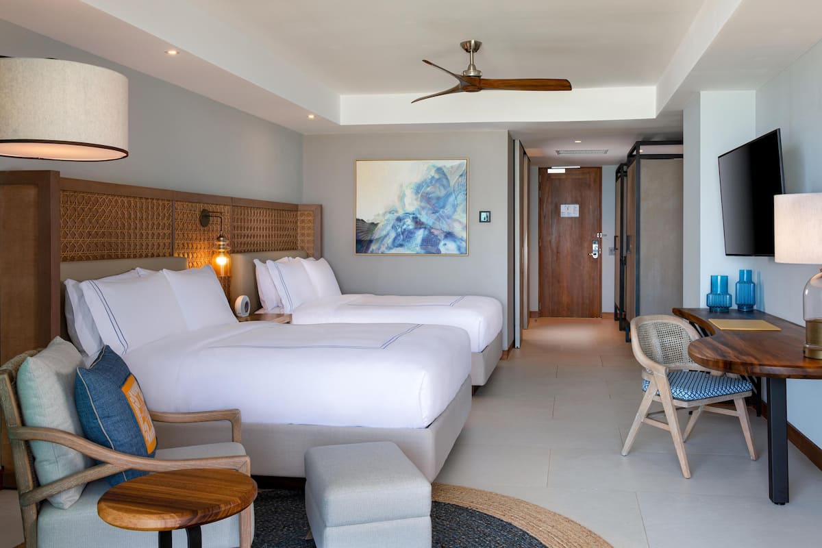 Egyptian cotton sheets, premium bedding, in-room safe