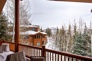 House, Multiple Beds, Hot Tub, Mountain View | Balcony