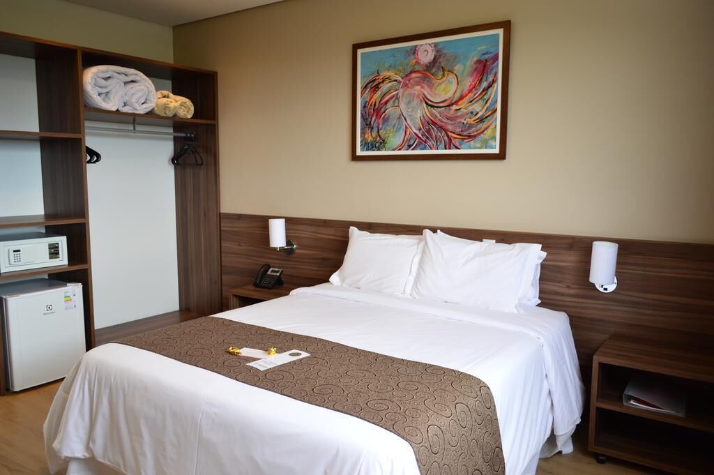 standard double room | 1 bedroom, minibar, in-room safe, desk