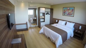 Standard Double Room | Minibar, in-room safe, desk, laptop workspace