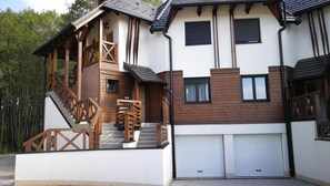 Front of property - Ambasador Apartments Zlatibor (Zlatibor)