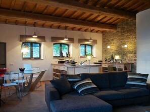 Interior - the Pigsties - 3 people Casale Monticchio, a 17th century farmhouse (Marsciano)
