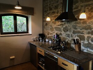 Refrigerador, horno, parrilla de estufa y lavavajillas 