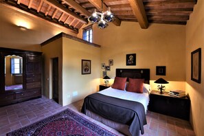 4 Schlafzimmer, Bügeleisen/Bügelbrett, WLAN, Bettwäsche