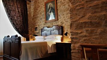 4 Schlafzimmer, Bügeleisen/Bügelbrett, WLAN, Bettwäsche