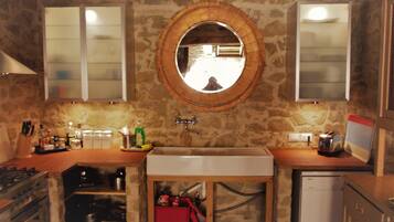 Réfrigérateur, four, plaque de cuisson, lave-vaisselle