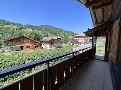 Petit Lutin - Chalet for 6 people on the ski slopes 3*