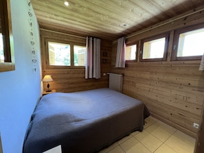 3 chambres, fer et planche à repasser, Wi-Fi