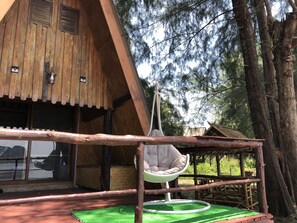 Deluxe Family Bungalow | In-room dining - Blue Lagoon Home Trang (Kantang)