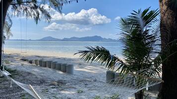 Playa privada y arena blanca