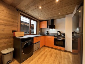 Réfrigérateur, micro-ondes, four, lave-vaisselle