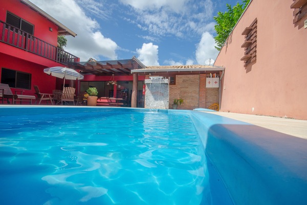 Outdoor pool, pool umbrellas, sun loungers