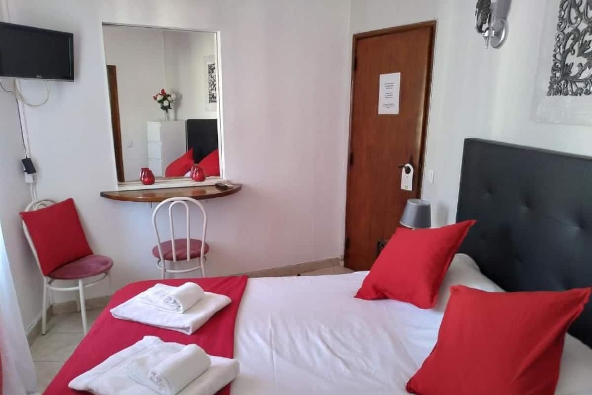 Double Room | Individually decorated, laptop workspace, blackout drapes