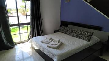 Standard Double Room, Balcony | Individually decorated, laptop workspace, blackout curtains