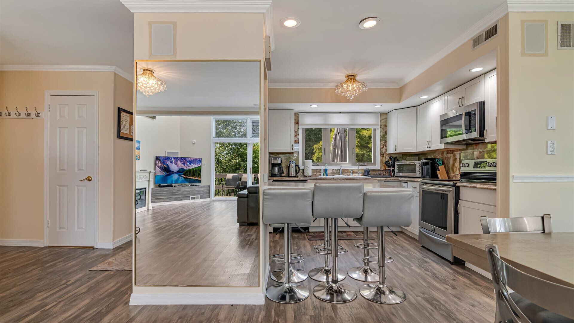 Fridge, microwave, oven, dishwasher