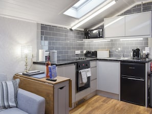 Cookware/dishes/utensils, freezer - Cuillin View Apartment - UK12529 (Near Arisaig)