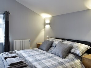 2 bedrooms, free WiFi, bed sheets - Cuillin View Apartment - UK12529 (Near Arisaig)