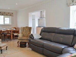 Fireplace - 4 bedroom accommodation in Nomansland, near Tiverton (Nomansland, near Tiverton)