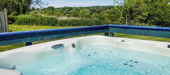 4 bedroom accommodation in Bishopswood, near Honiton