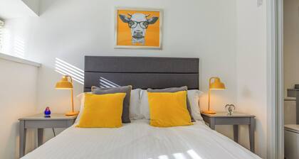 4 bedroom accommodation in Bishopswood, near Honiton